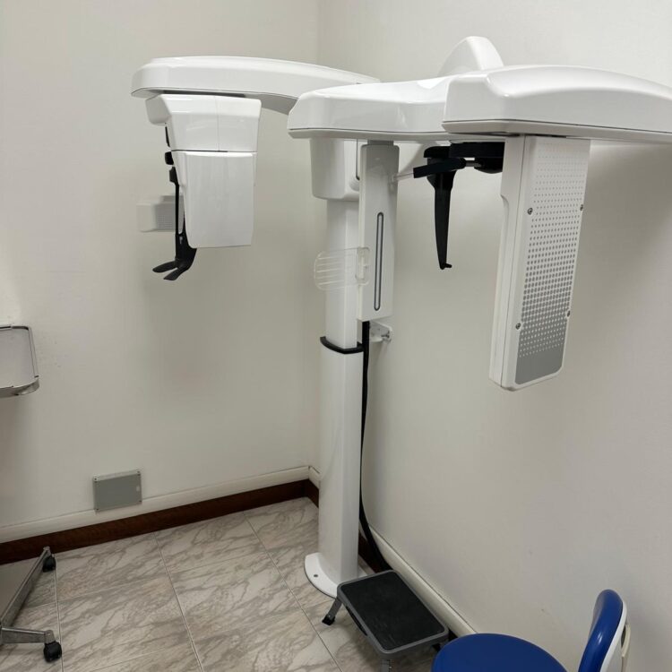 CARESTREAM CS8100 3D CEPH USATO - 2019 - 15.900,00 EURO IN ESENZIONE IVA COMPLETO DI PC